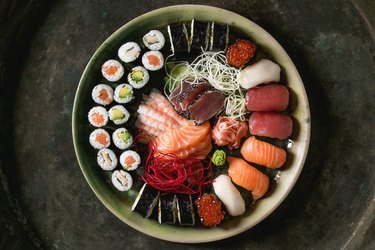 Sushi sashimi set