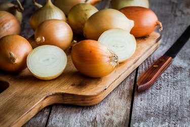 Fresh organic onions
