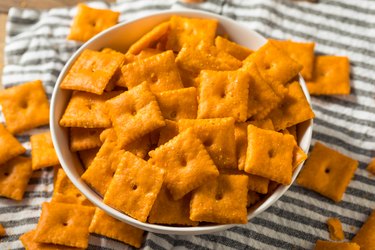 Salty Yummy Cheddar Cheese Crackers