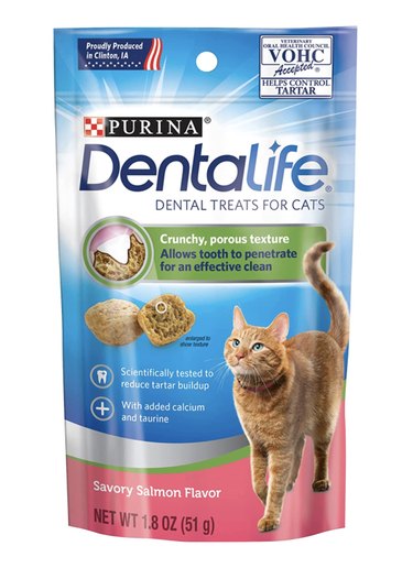 DentaLife Savory Salmon-Flavored Dental Cat Treats, 1.8-oz Bag