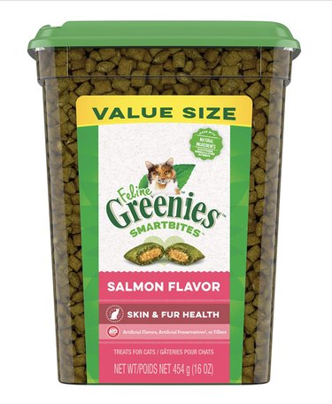Greenies Feline SmartBites Healthy Skin & Fur Salmon-Flavored Cat Treats,16-oz Tub
