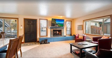 The living room with sleeper sofa at Whitefish Bliss