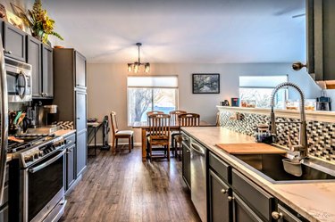 The kitchen and dining area at Where Sky Meets Mountain rental house