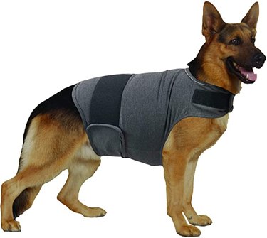 QIYADIN Dog Anxiety Relief Coat