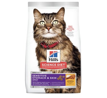 Hill's Science Diet Dry Cat Food, Adult, Sensitive Stomach & Skin, 7-lb. Bag