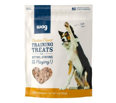 Amazon Brand – Wag Training Treats for Dogs (Chicken, Peanut Butter & Banana, Hip & Joint)