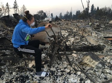 This Incredible Woman Escaped the Wildfires While Carrying Her 70-Pound Dog on a Bike