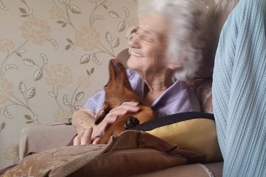 Little Sausage Transforms 95-Year-Old With Alzheimer’s Whenever They Play