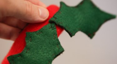 How To Make Your Own DIY Christmas Dog Collar