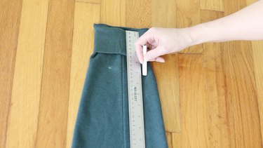 Measuring arm holes on sleeve