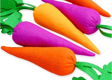 Kitty carrot toy