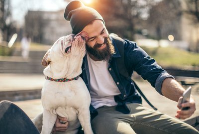 An Expert's Guide To Taking The Perfect Selfie With Your Pet
